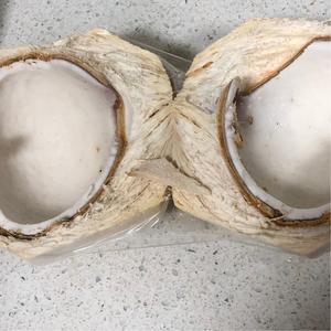 简单美味的自制椰奶，椰青喝完再利用(附取椰肉技巧)