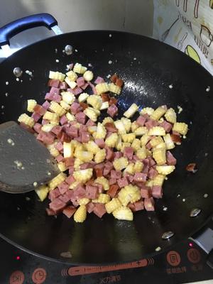 胡萝卜黄瓜玉米笋炒火腿