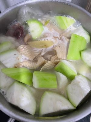 咸鸡腿炖瓠瓜