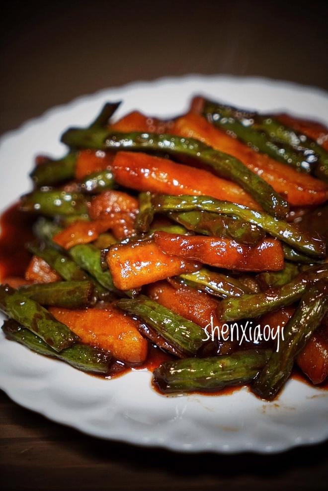 刀豆烧土豆-不是肉却比肉更好吃，做法太简单了，一看就会，上了桌大家抢着吃！