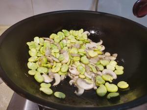 蘑菇鲜蚕豆
