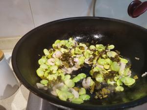 蘑菇鲜蚕豆
