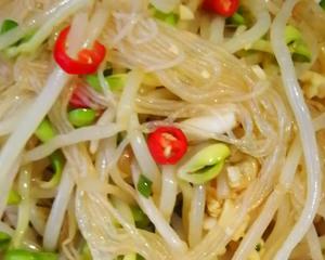 一上桌就会被哄抢光的，爽口凉拌菜豆芽粉丝