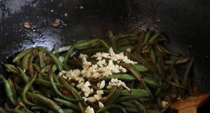 不吃不知道，一吃吓一跳的蒜香素炒豆角