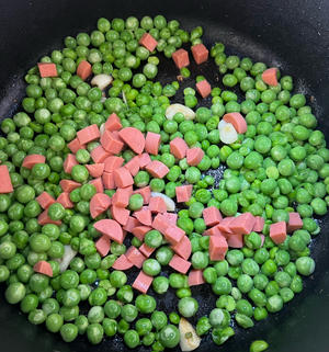 豌豆火腿炒蛋