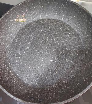 让宝宝爱上吃菜 摊西葫芦软饼（一岁以上婴幼儿辅食）西葫芦黑芝麻鸡蛋饼 煎鸡蛋面糊饼子