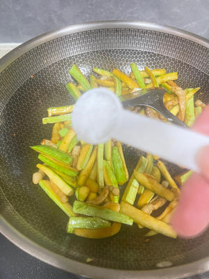 炒西葫芦