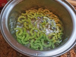 苦瓜炒鸡蛋，快手家常菜