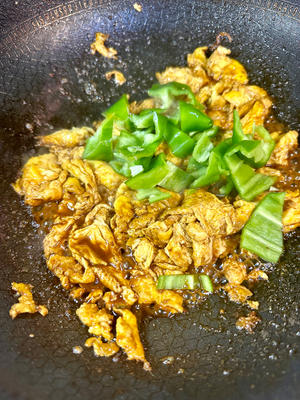 超级下饭的青椒炒鸡蛋