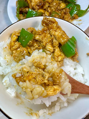 超级下饭的青椒炒鸡蛋