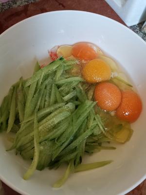 黄瓜丝蟹柳糊塌子
