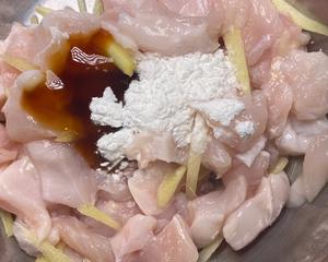 玉米鸡丁