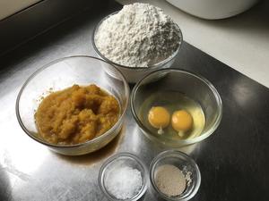 堂妈小厨——发面南瓜饼