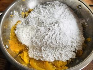 消耗南瓜神仙吃法——南瓜饼做成空心才好吃！