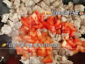 春天猛涨食谱：番茄土豆炖牛腩