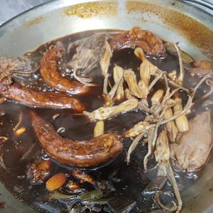 家庭自制卤鸭货（鸭脖和鸭舌头）