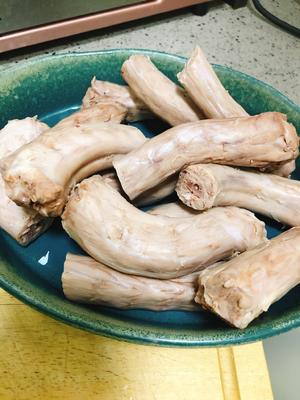 周黑鸭版鸭脖子（好吃到舔手指）