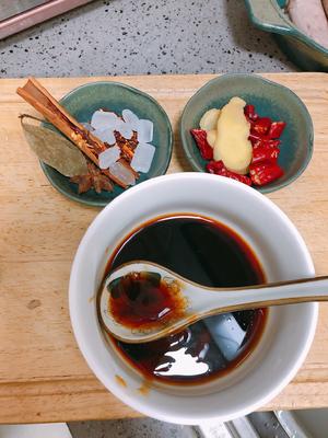周黑鸭版鸭脖子（好吃到舔手指）