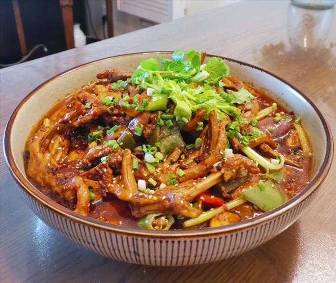 糯香鸭掌干锅—来自干锅发源地的保姆级菜谱