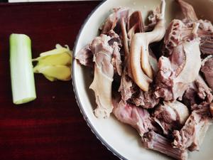 杭州名菜：笋干老鸭煲（简易版）