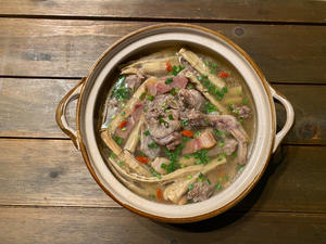 笋干老鸭汤(杭州味道)