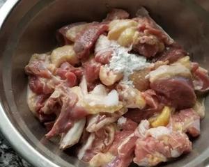 蒜香鸭肉煲