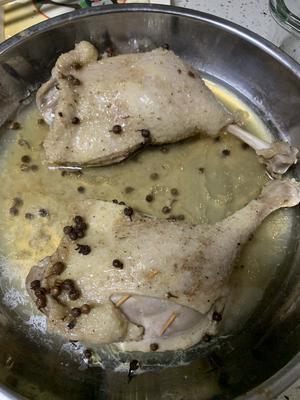 3勺调料就做出酥香盐鸭腿