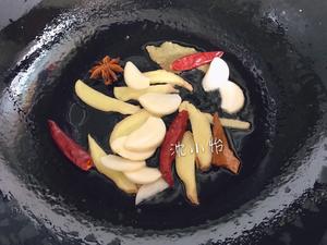 传统正宗的啤酒鸭配方和做法，鲜嫩香浓，只需炒千万不要焯水