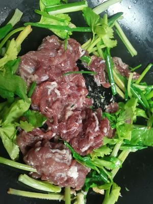 清炒羊肉片