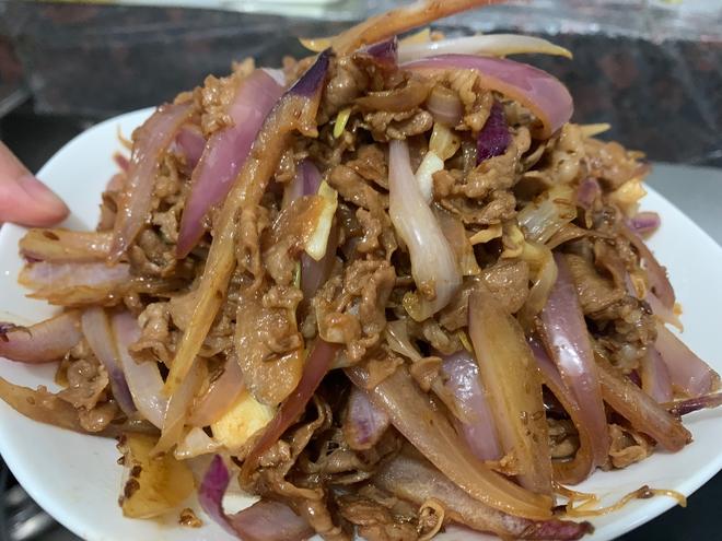 超简单的孜然洋葱炒羊肉片
