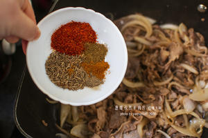 🔥浓浓烧烤味❗️㊙️快手葱爆孜然羊肉片