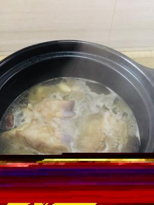 牛骨白萝卜汤（如何熬出奶白）