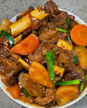 土豆炖牛骨