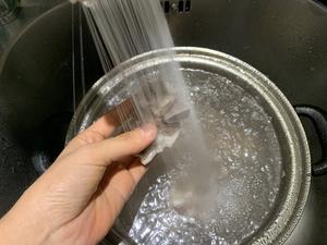 清炖牛骨汤（原汁原味，香气四溢，冬天的早晨喝一碗，好满足😄）