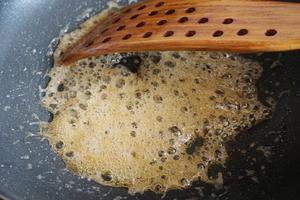 酱烧牛尾