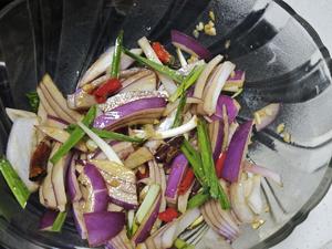 香菜拌牛腱～