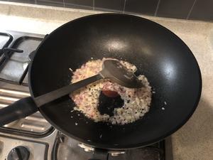 黑椒牛排（配酱汁做法）
