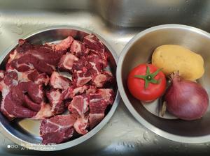 番茄土豆牛腩牛排骨煲