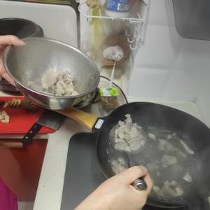 辣味红烧牛腩