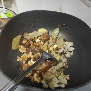 辣味红烧牛腩