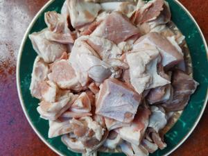 萝卜焖牛腩 （好吃得可以摆摊了）