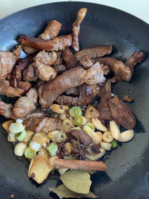 最简单下饭的红烧牛肉，牛腩牛肋条牛上脑做出来都爆香，太好吃了！