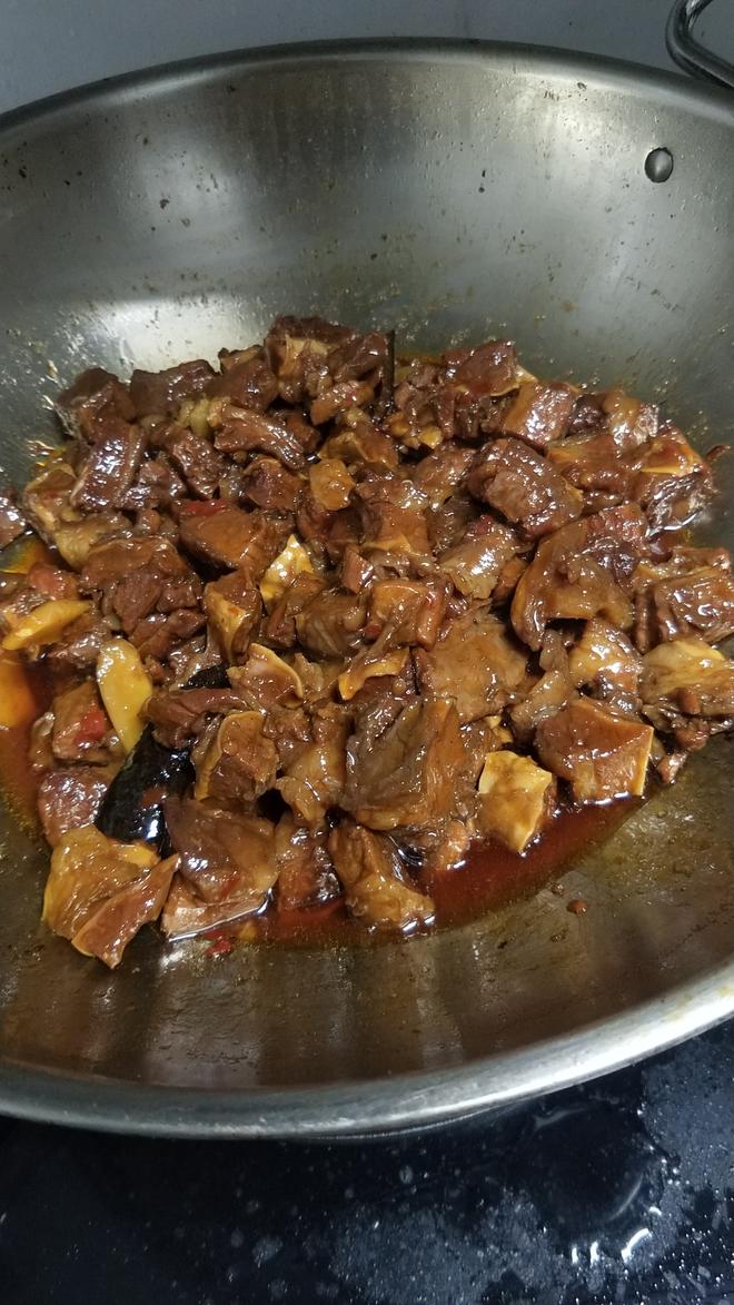 红烧牛腩~好吃到舔嘴