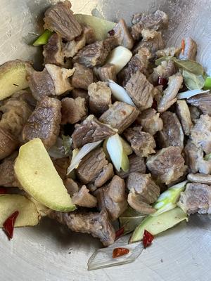 香喷喷炖牛腩