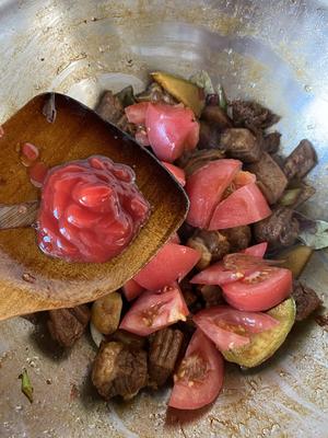 香喷喷炖牛腩