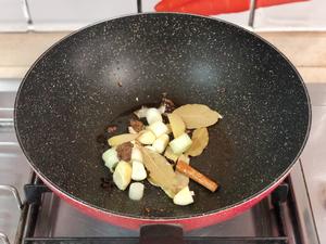 土豆焖牛腩