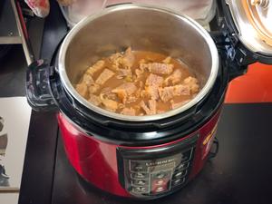 土豆焖牛腩