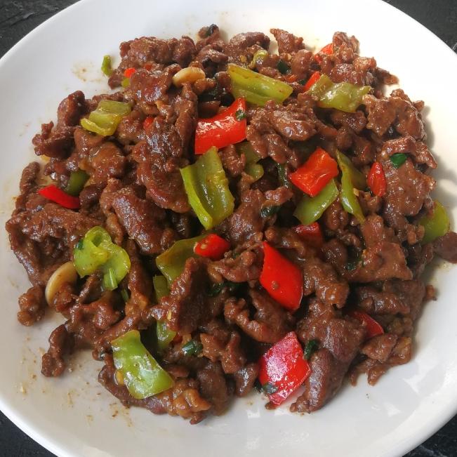 牛肉这样做，简直就是入口即化的感觉，嫩炒牛肉