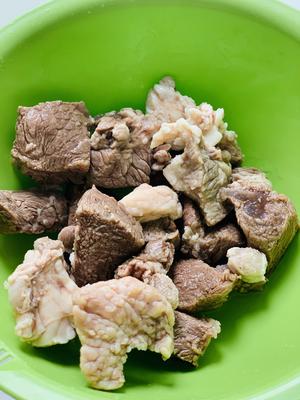 牛肉烧土豆（土豆清爽不糊，比你想象要简单多了）