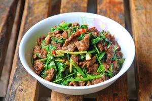 香菜牛肉